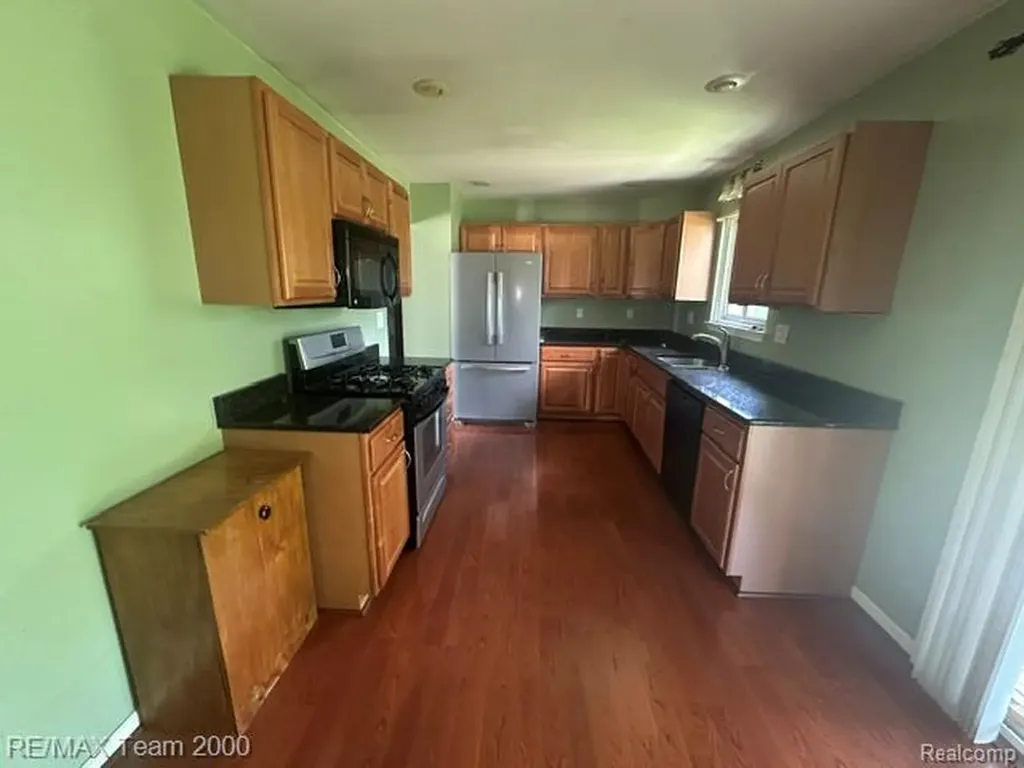 30600 Fort Road Brownstown Charter Township MI 48173