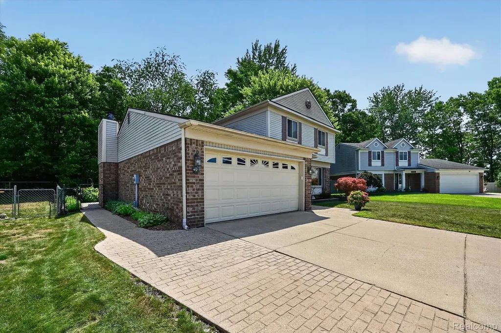 22757 Forestbrook Lane Brownstown Charter Township MI 48134