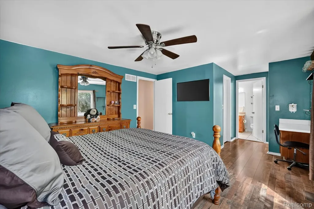 22757 Forestbrook Lane Brownstown Charter Township MI 48134