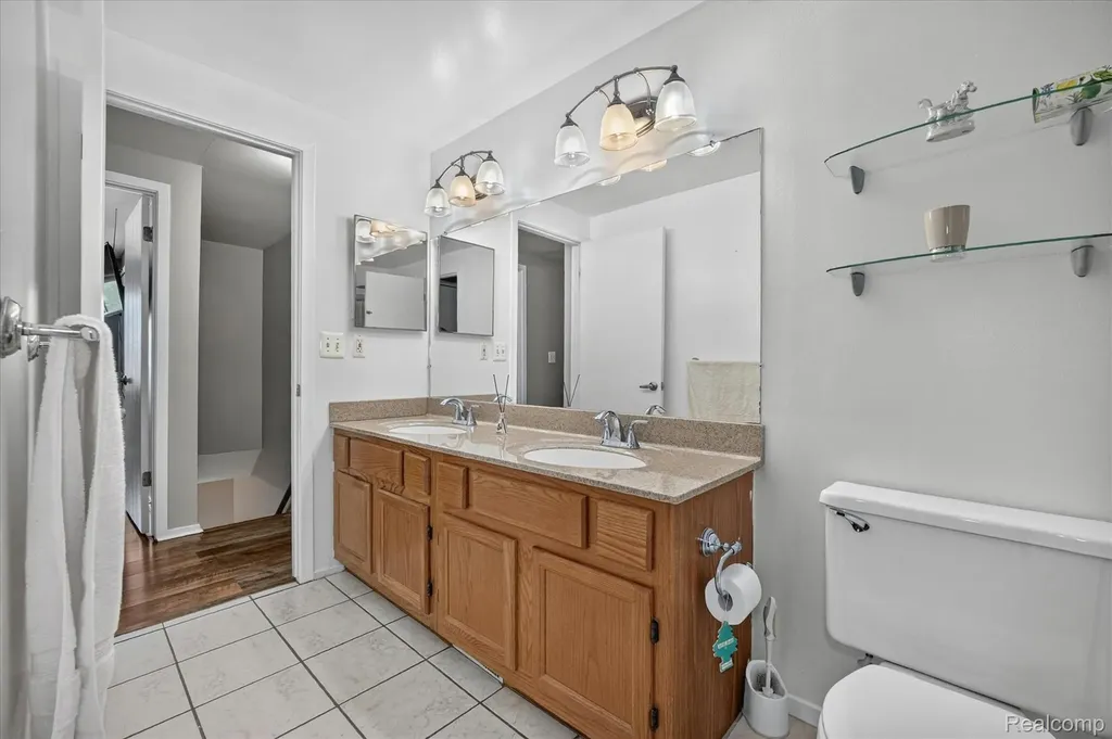 22757 Forestbrook Lane Brownstown Charter Township MI 48134