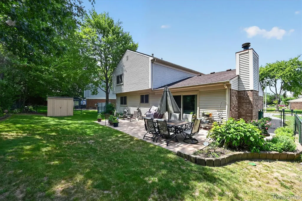 22757 Forestbrook Lane Brownstown Charter Township MI 48134