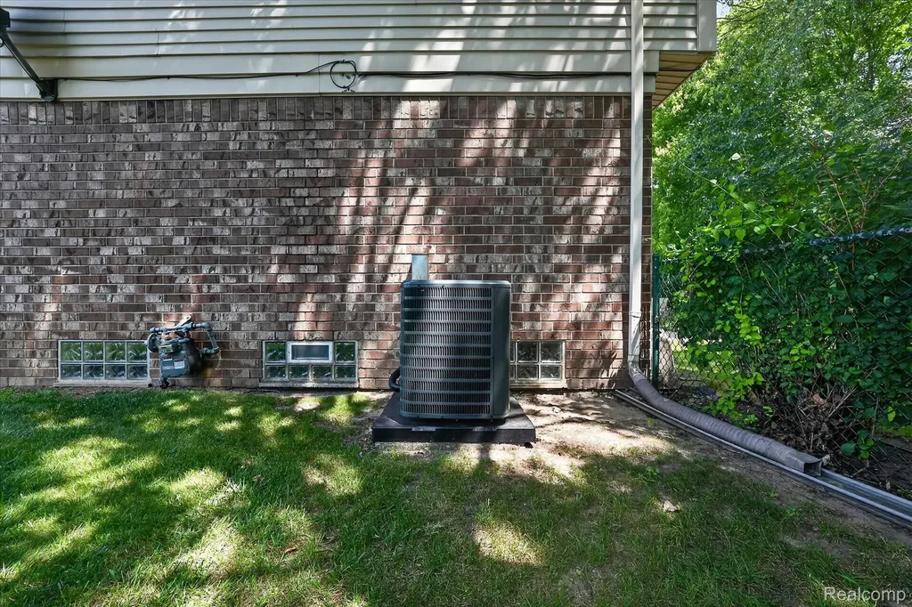 22757 Forestbrook Lane Brownstown Charter Township MI 48134