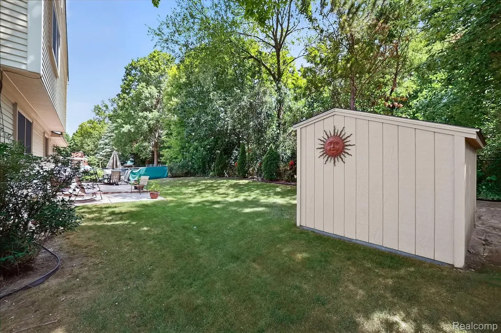 22757 Forestbrook Lane Brownstown Charter Township MI 48134