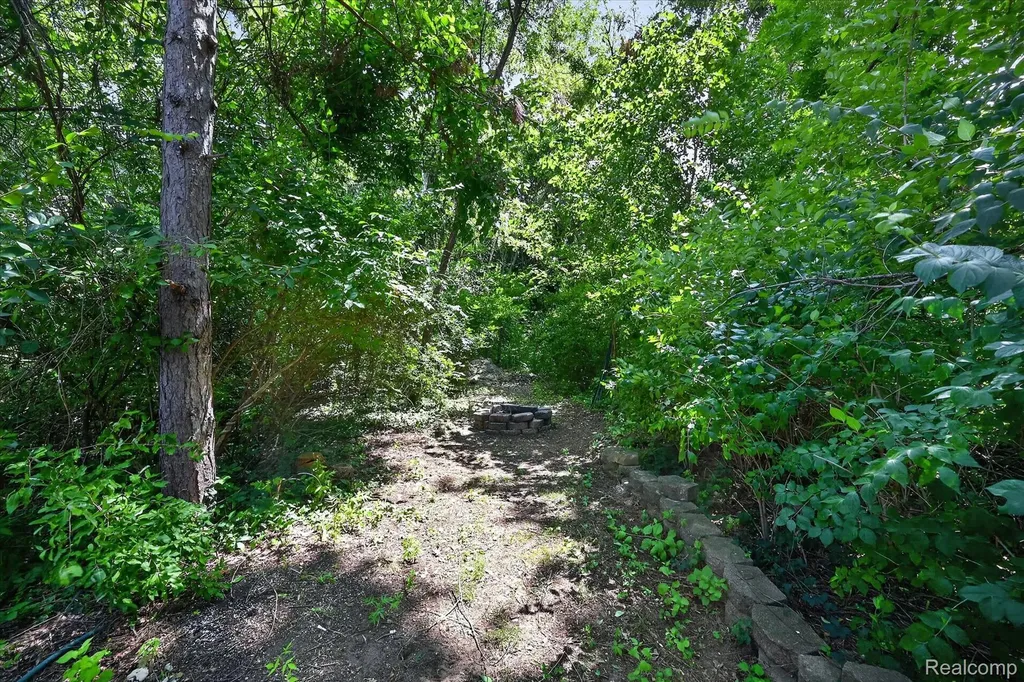 22757 Forestbrook Lane Brownstown Charter Township MI 48134