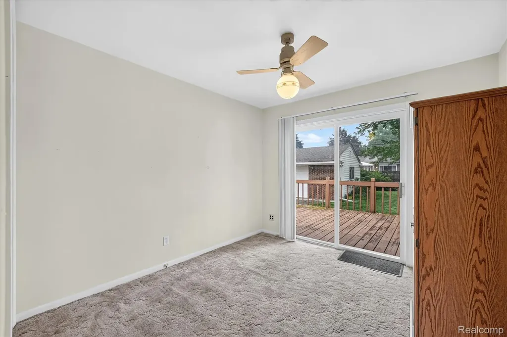 32539 Washington Street Livonia City MI 48150