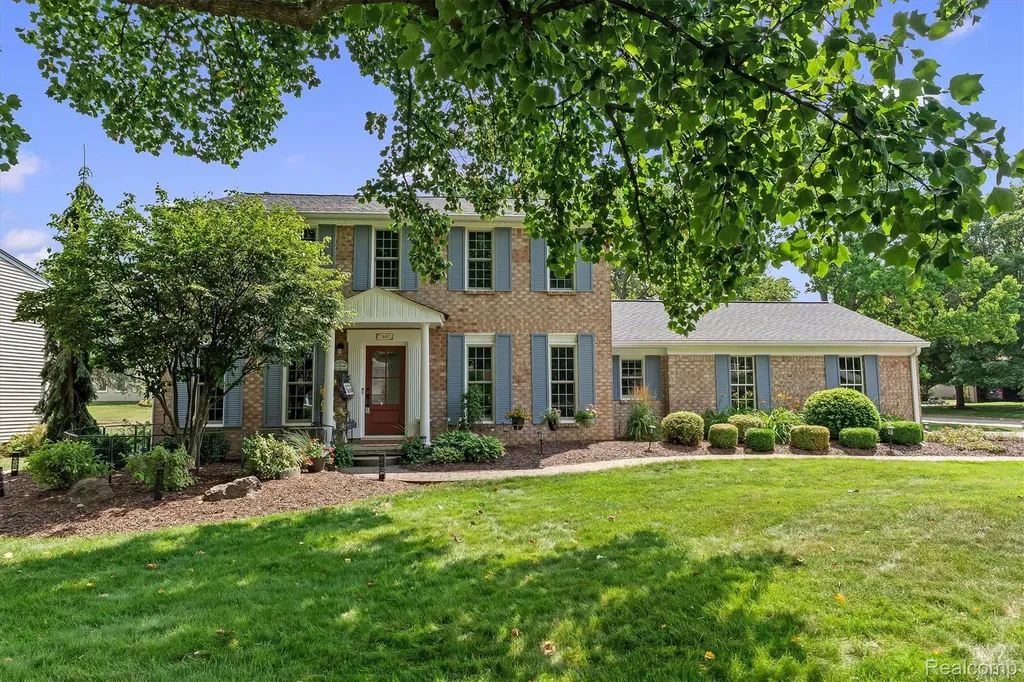 2887 Armstrong Drive Orion Charter Township MI 48360