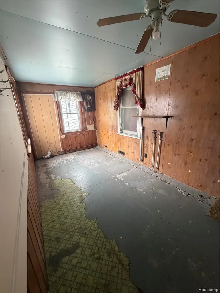 35 E Filion Road Lincoln Township MI 48432