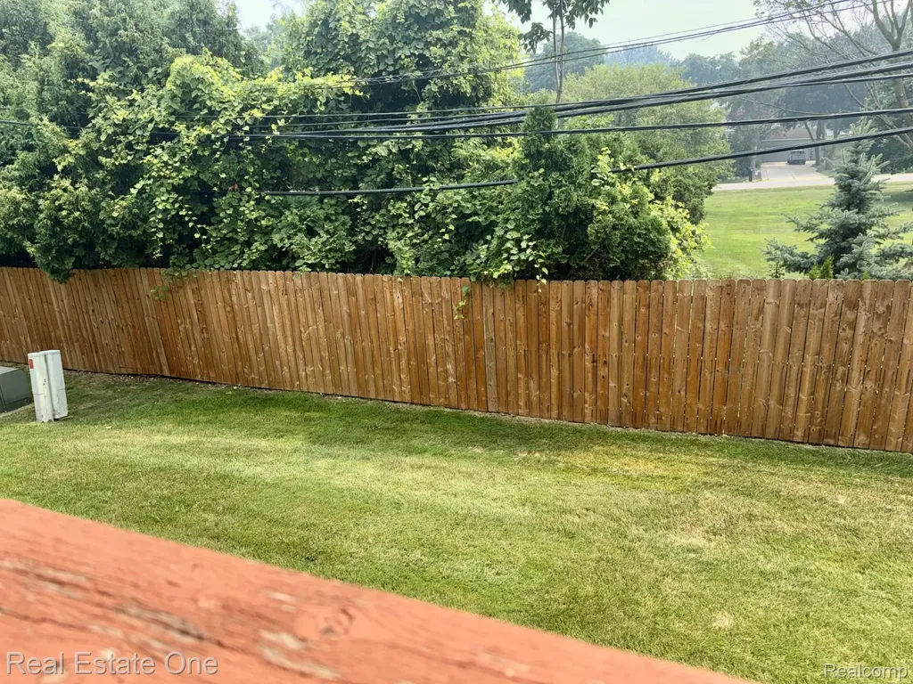 2963 Meadowbrook Drive Rochester Hills City MI 48309