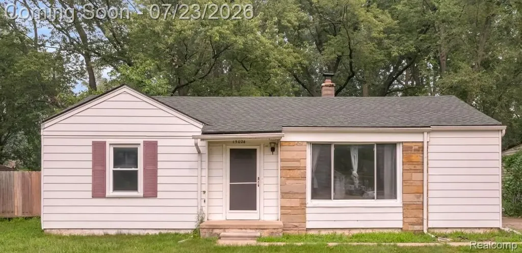 15024 Lyons Street Livonia City MI 48154