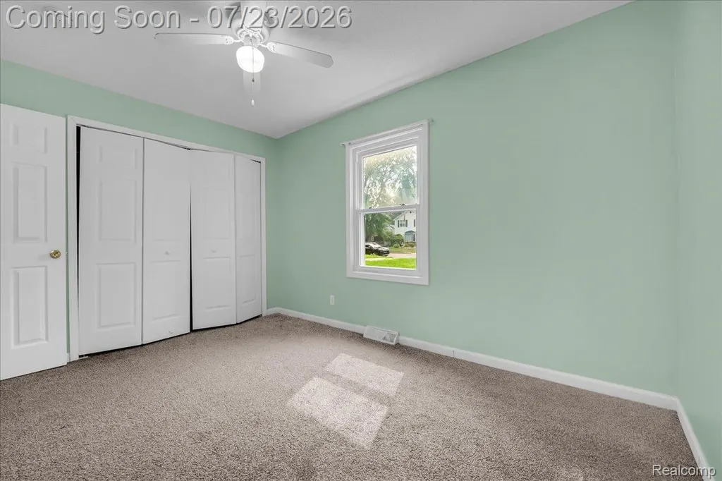 15024 Lyons Street Livonia City MI 48154