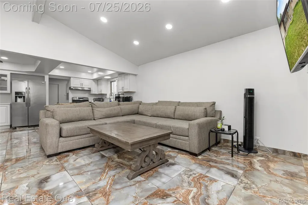 37719 Adrian Drive Sterling Heights City MI 48310