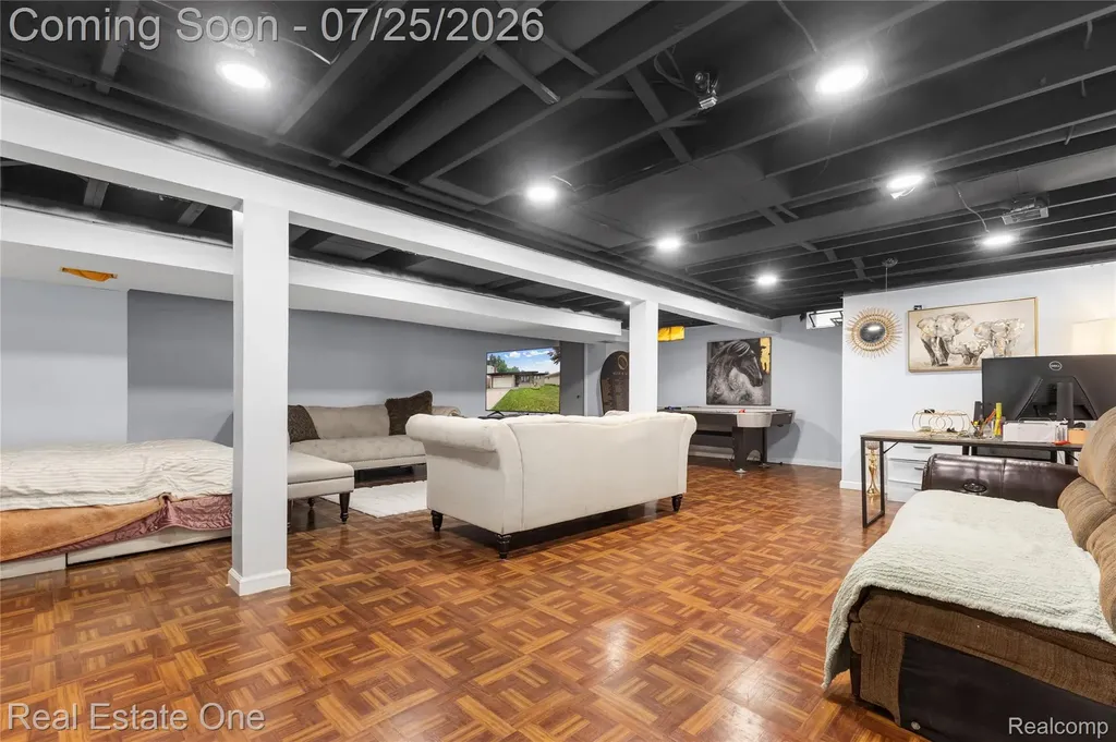 37719 Adrian Drive Sterling Heights City MI 48310