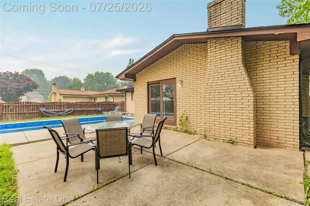 37719 Adrian Drive Sterling Heights City MI 48310