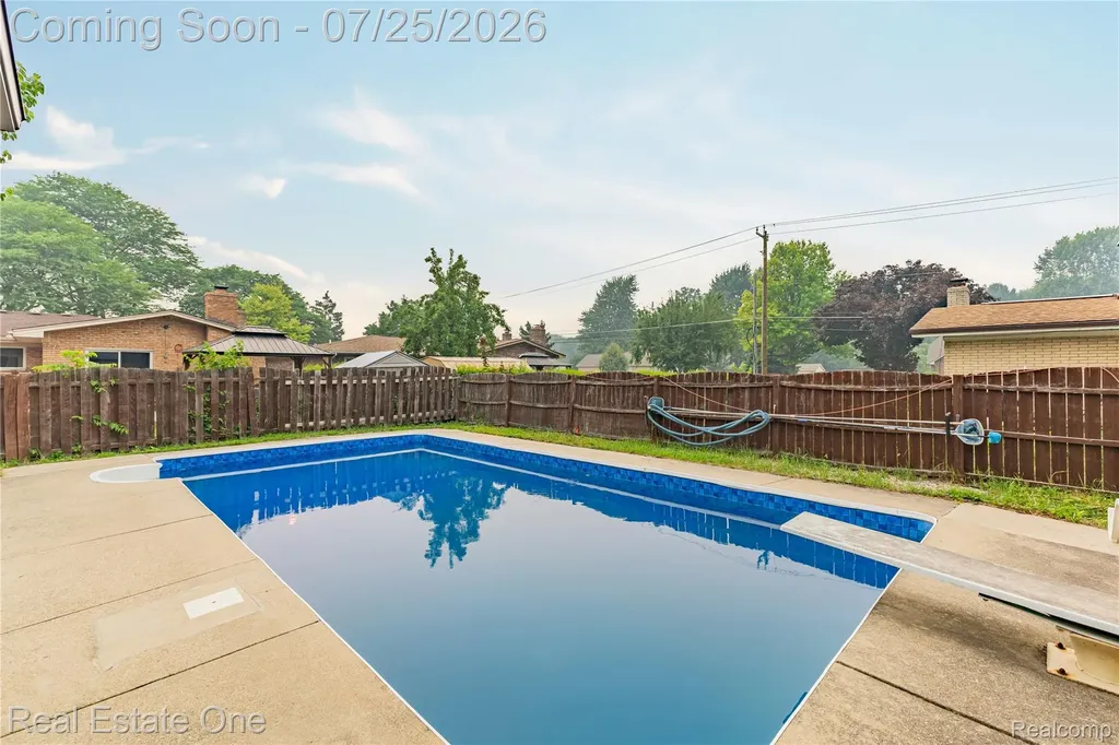 37719 Adrian Drive Sterling Heights City MI 48310