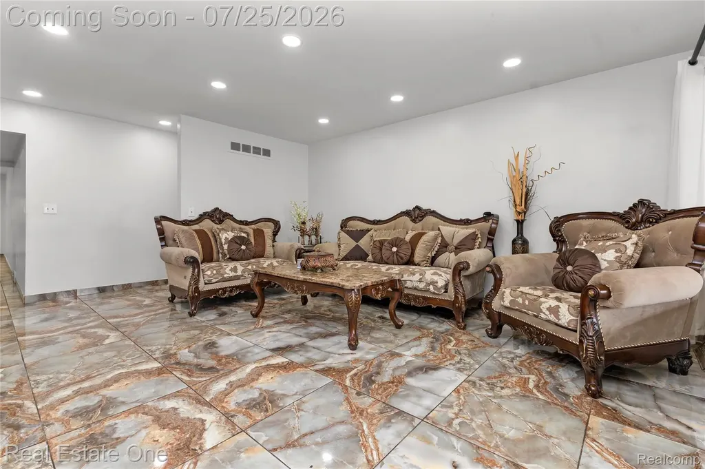 37719 Adrian Drive Sterling Heights City MI 48310