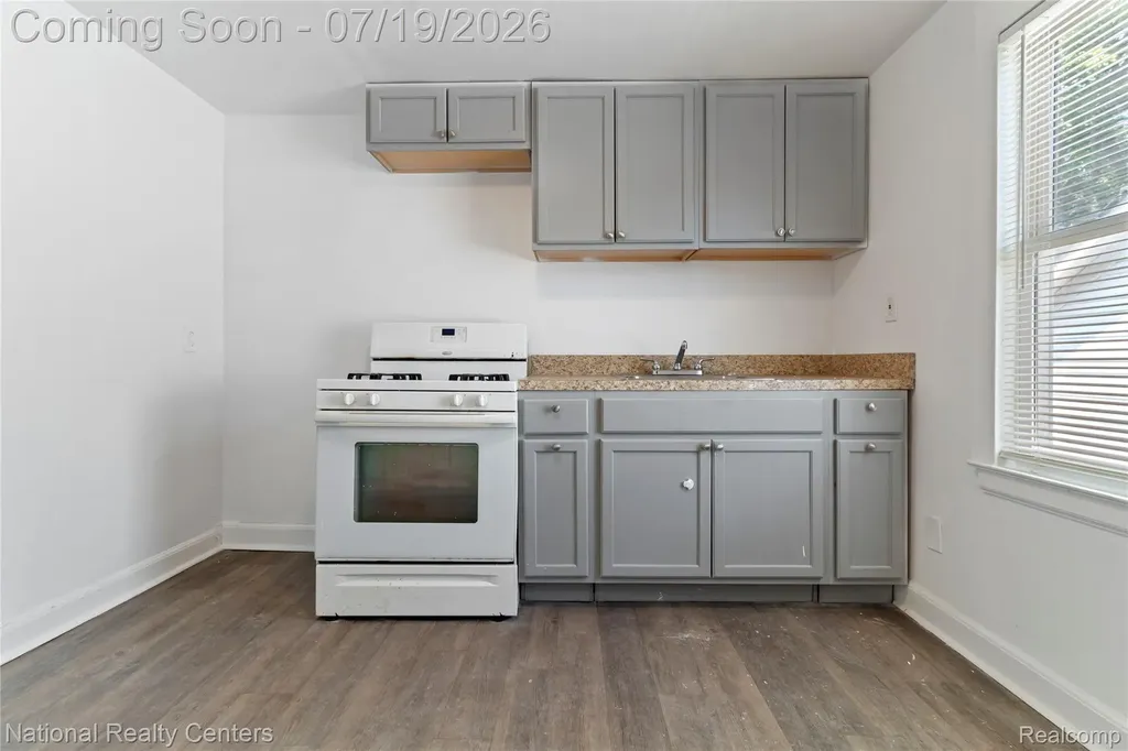 9281 Boleyn Street Detroit City MI 48224