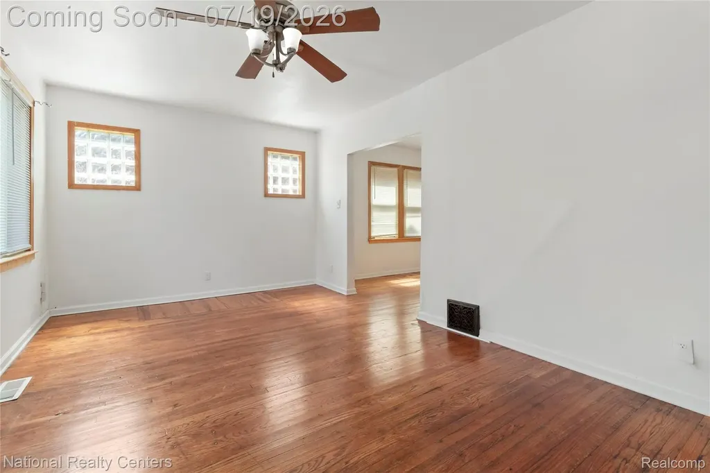 9281 Boleyn Street Detroit City MI 48224