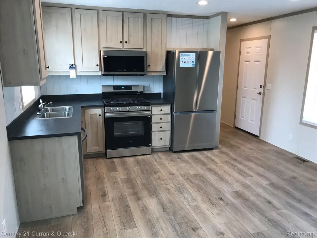 6564 E Michigan Avenue Saline City MI 48176