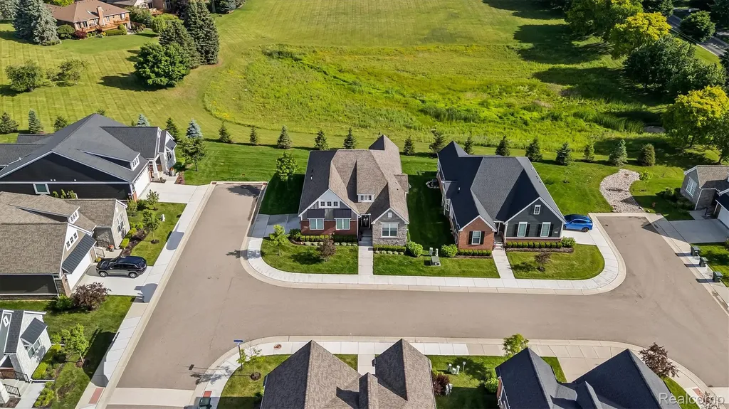 2554 Middleton Street Rochester Hills City MI 48309