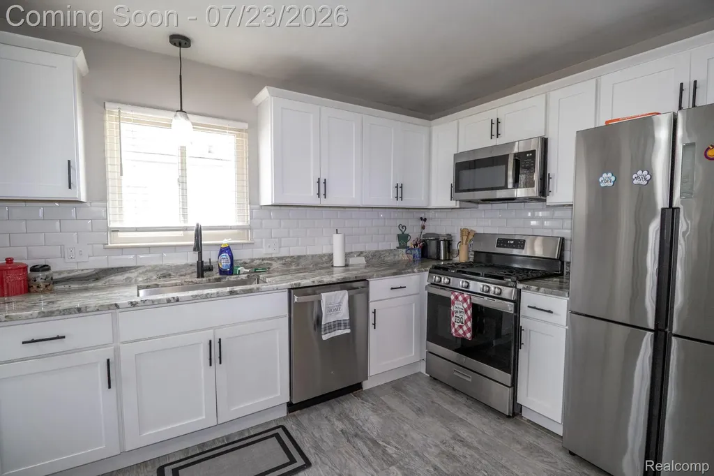 1582 Berkshire Street Westland City MI 48186