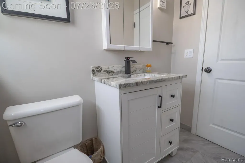 1582 Berkshire Street Westland City MI 48186
