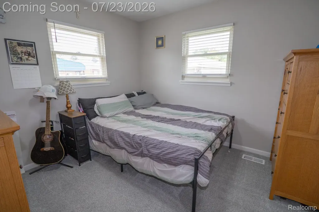 1582 Berkshire Street Westland City MI 48186