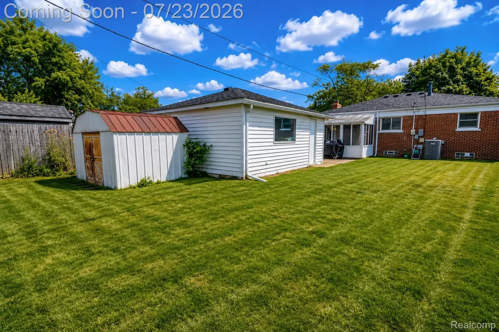 1582 Berkshire Street Westland City MI 48186