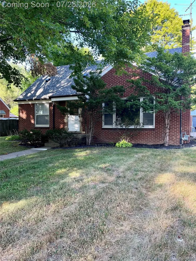 20520 Garfield Redford Charter Township MI 48240