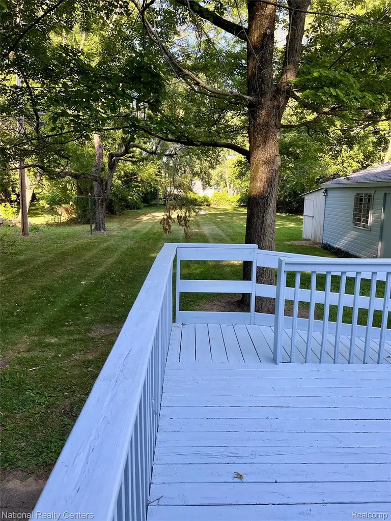 20520 Garfield Redford Charter Township MI 48240