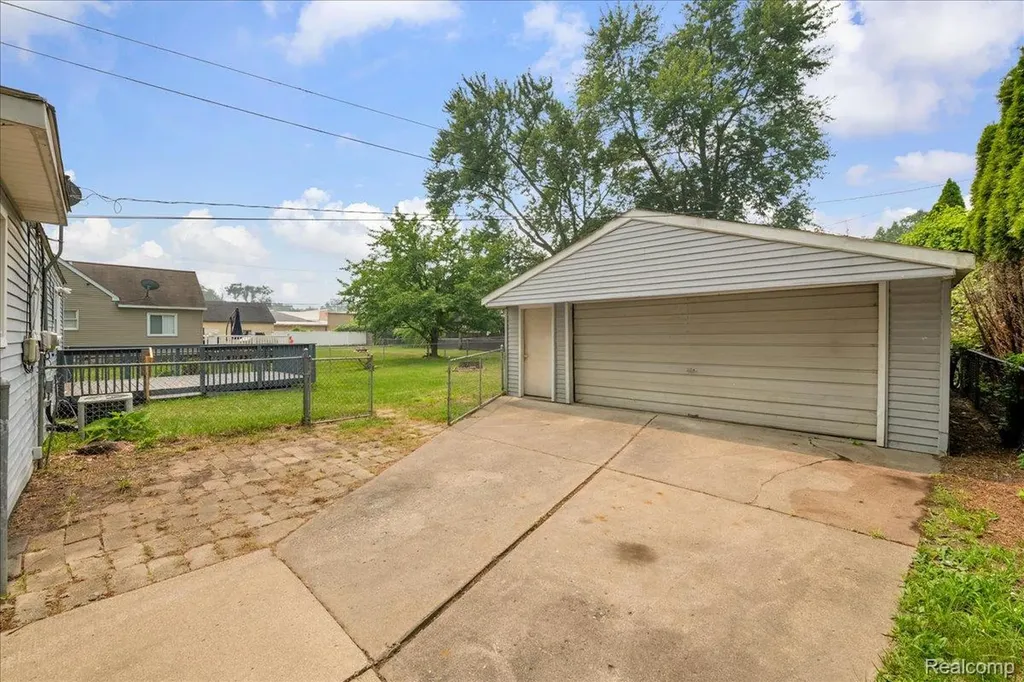 11653 Norborne Redford Charter Township MI 48239
