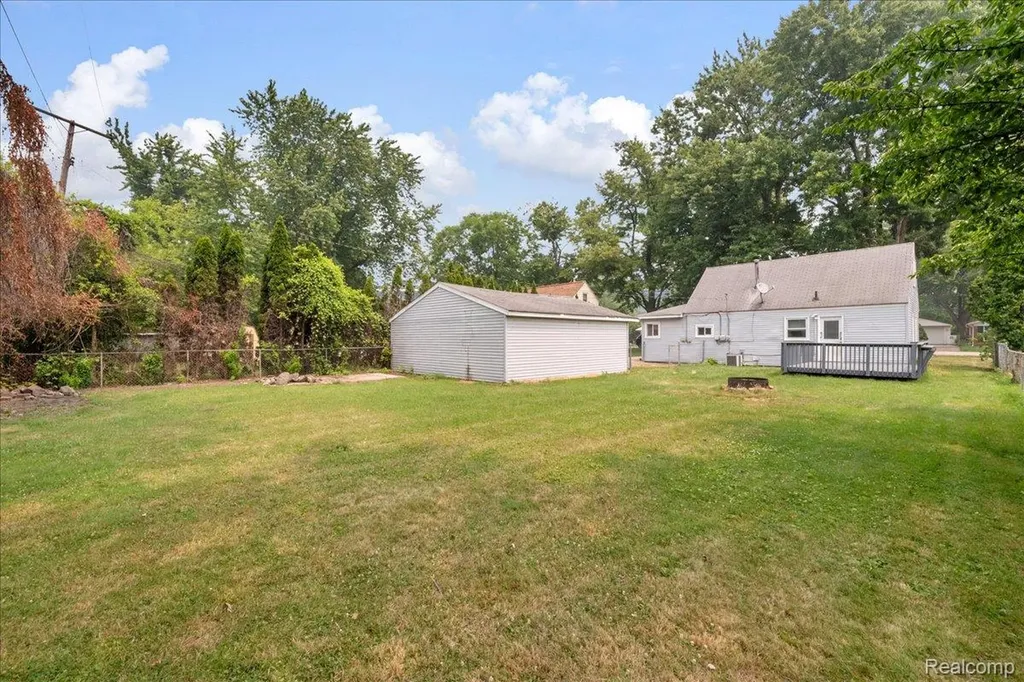 11653 Norborne Redford Charter Township MI 48239