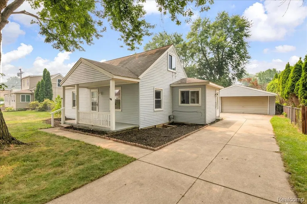 11653 Norborne Redford Charter Township MI 48239