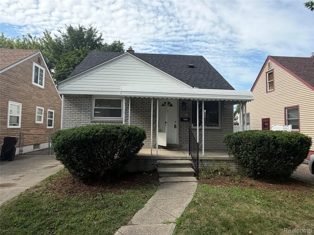 2079 Mclain Avenue Lincoln Park City MI 48146