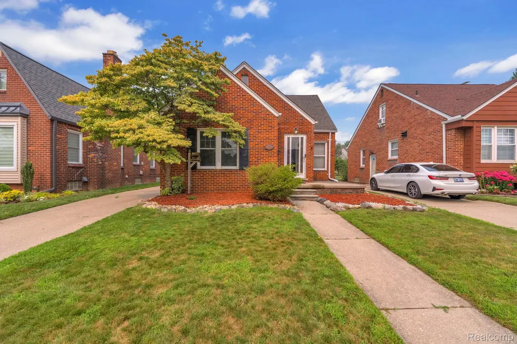 811 Mayburn Street Dearborn City MI 48128