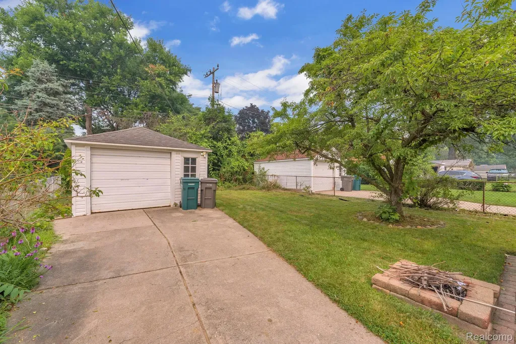 811 Mayburn Street Dearborn City MI 48128