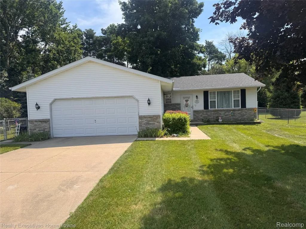 3232 Elecia Drive Port Huron Charter Township MI 48060
