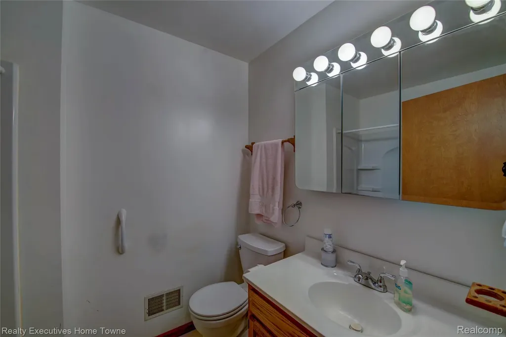 3232 Elecia Drive Port Huron Charter Township MI 48060
