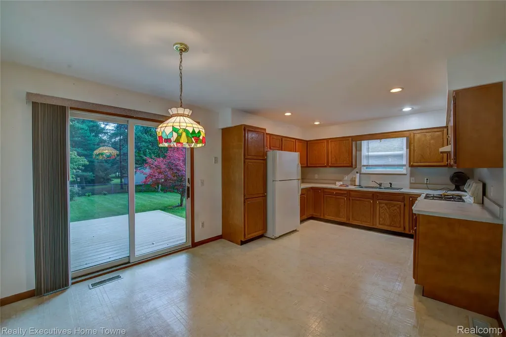 3232 Elecia Drive Port Huron Charter Township MI 48060
