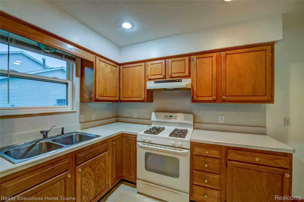 3232 Elecia Drive Port Huron Charter Township MI 48060