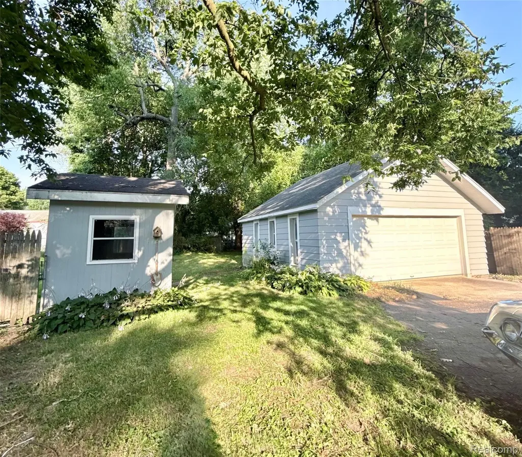 129 Morrow Street Comstock Charter Township MI 49048