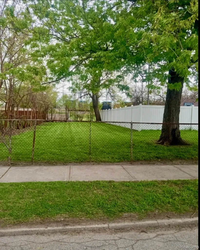 1831 Ferney Street Dearborn City MI 48120