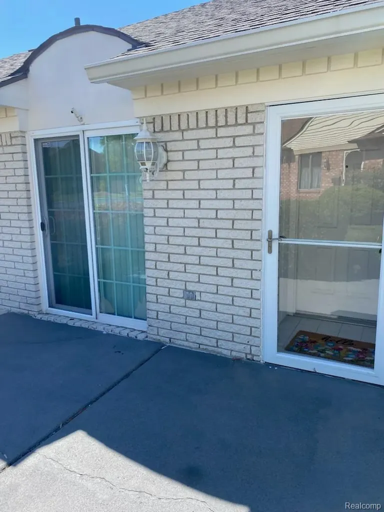 20404 Birch Meadow Drive Clinton Charter Township MI 48036