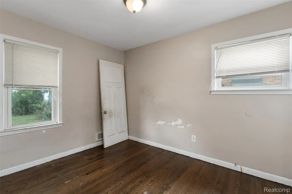 336 Sherbourne Street Inkster City MI 48141