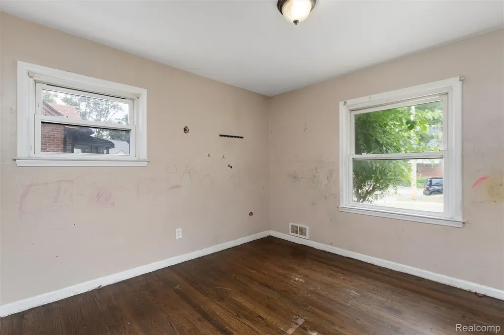 336 Sherbourne Street Inkster City MI 48141