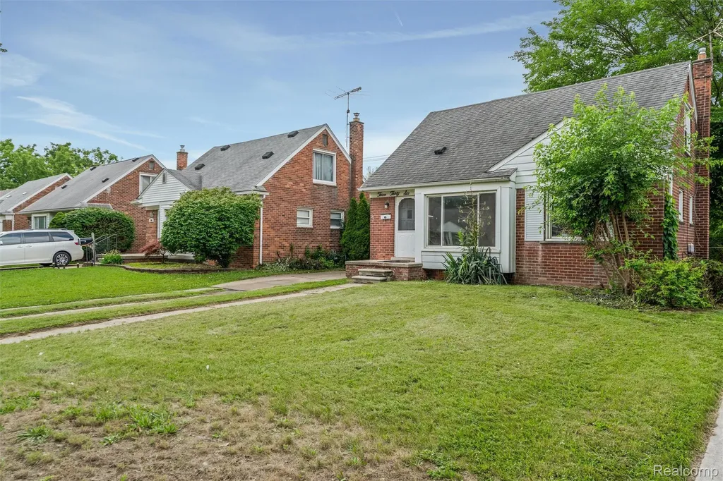 336 Sherbourne Street Inkster City MI 48141