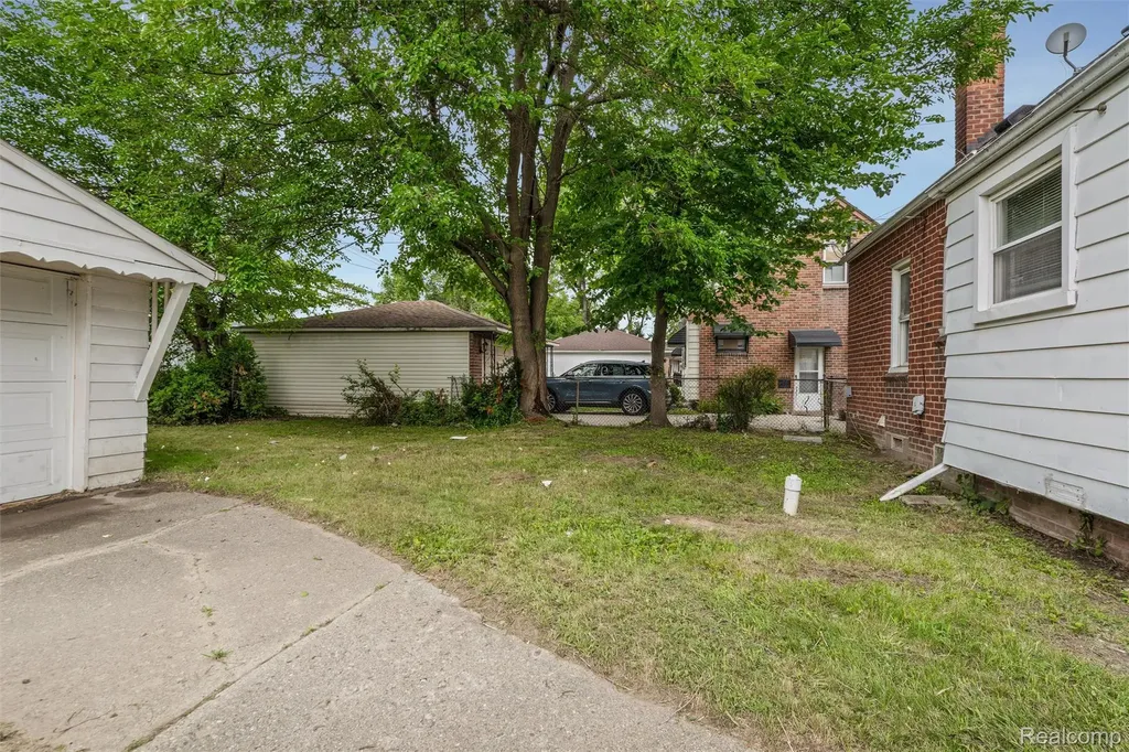 336 Sherbourne Street Inkster City MI 48141