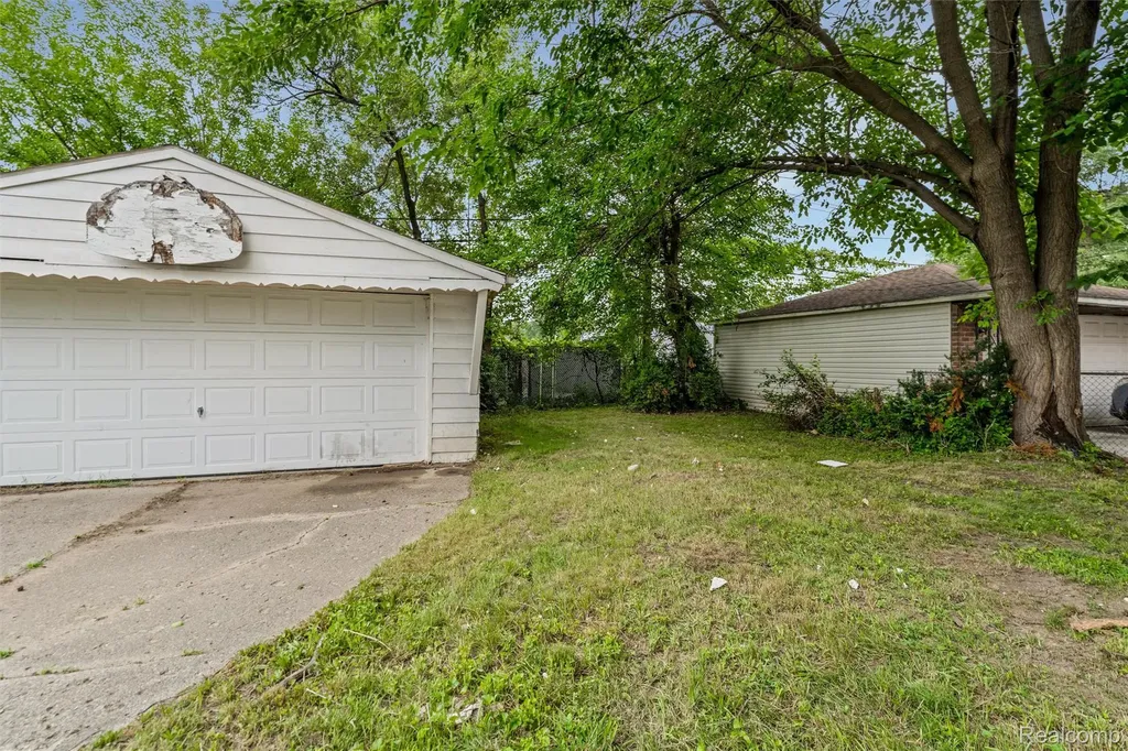 336 Sherbourne Street Inkster City MI 48141