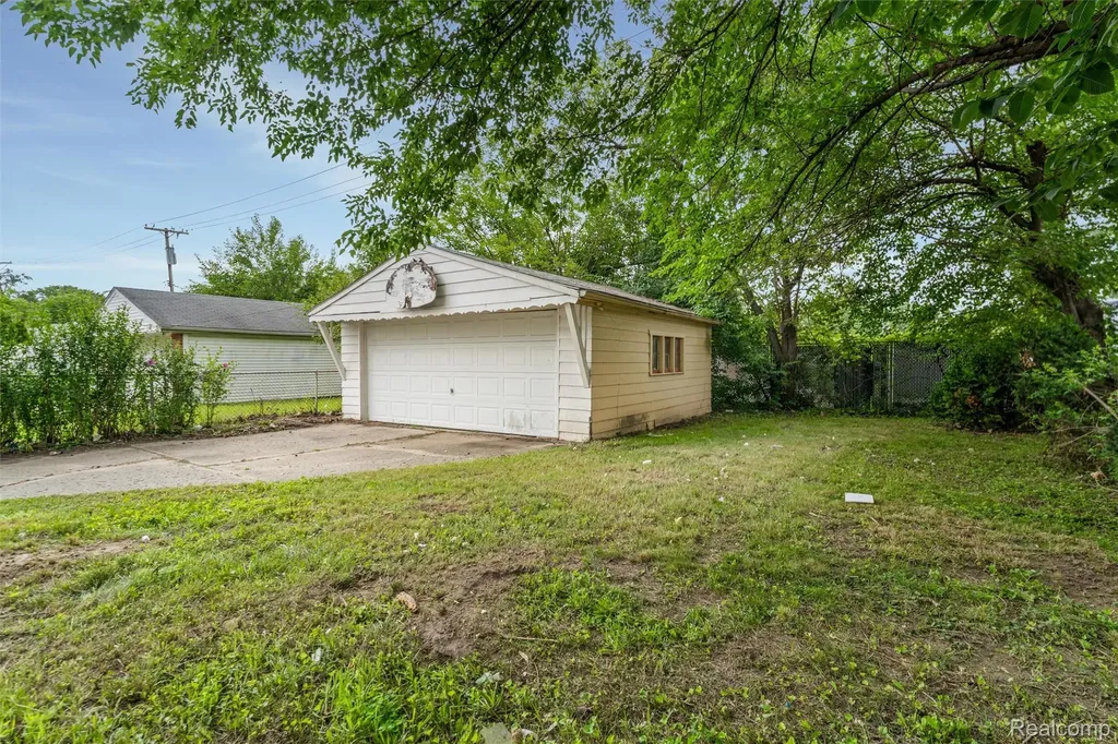 336 Sherbourne Street Inkster City MI 48141