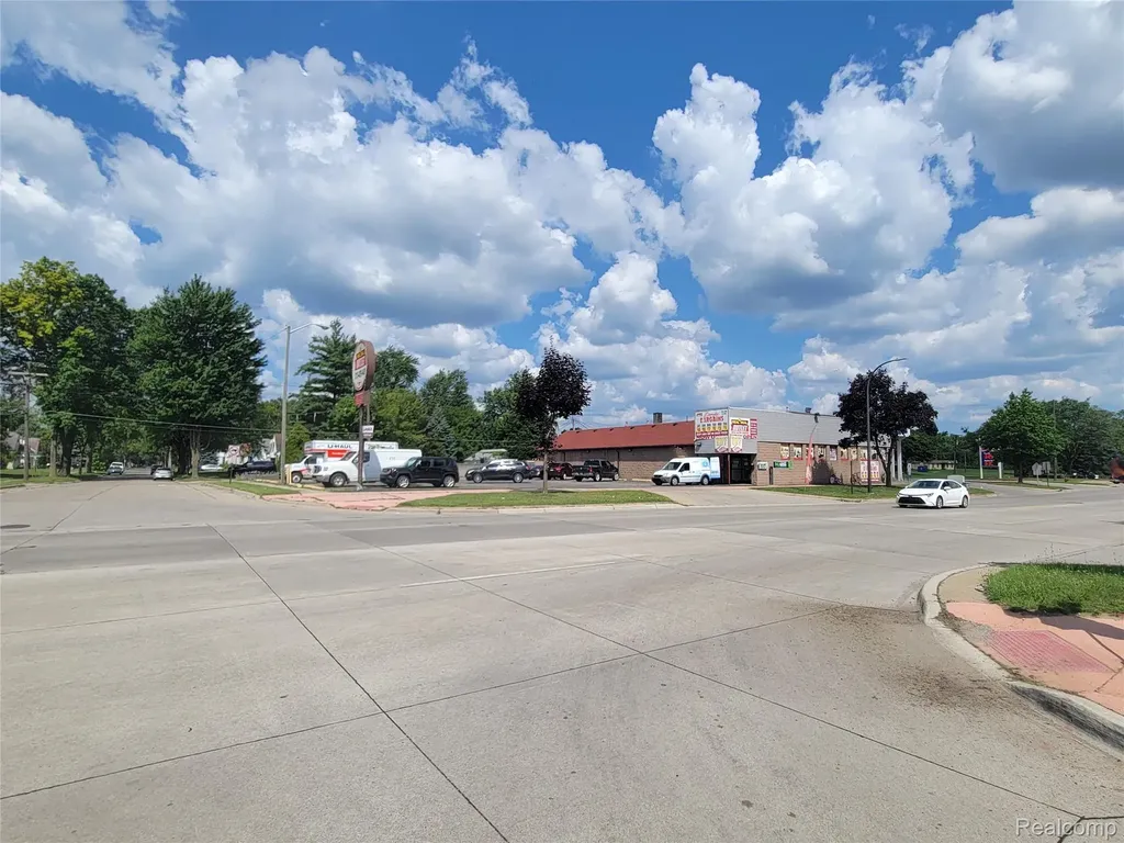 4650 S Beech Daly Street Dearborn Heights City MI 48125