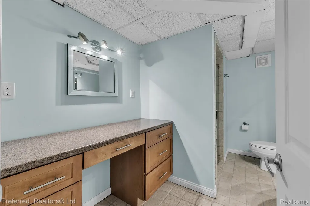 190 Crocker Boulevard Mt. Clemens City MI 48043